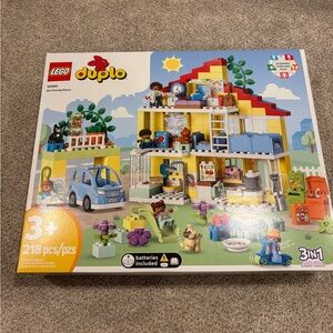 LEGO DUPLO Colorful Family House Set